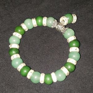 Beautiful bracelet that resembles jade